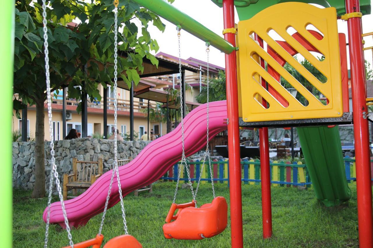 Ponto Hotel Kobuleti Zewnętrze zdjęcie
